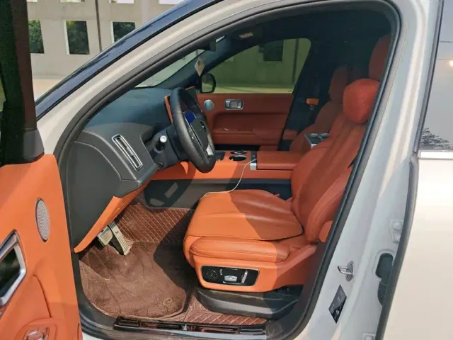 Li Auto L7 — Фото автомобиля 7