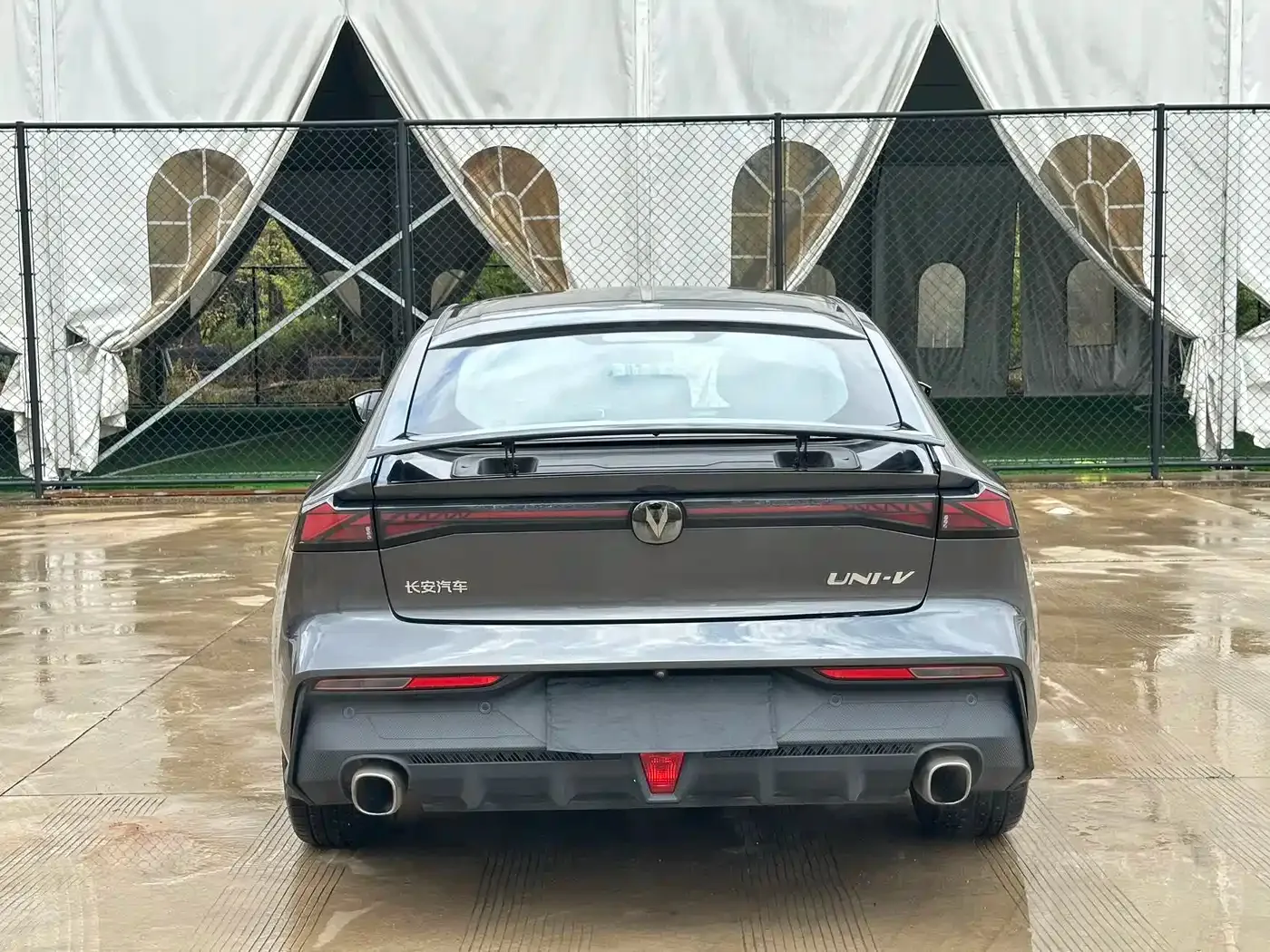 Changan Changan UNI-V 2022 1.5T Smart Pilot Edition — Фото автомобиля 15