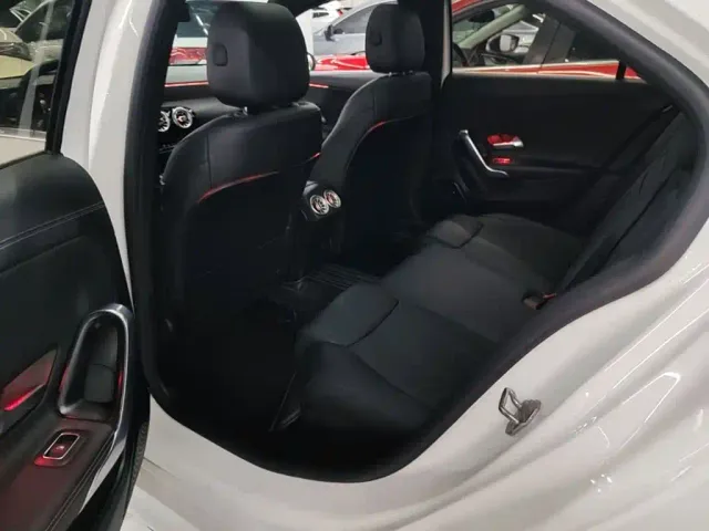 Mercedes-Benz Mercedes-Benz A-Class 2022 A 180 L Sport Sedan — Фото автомобиля 12