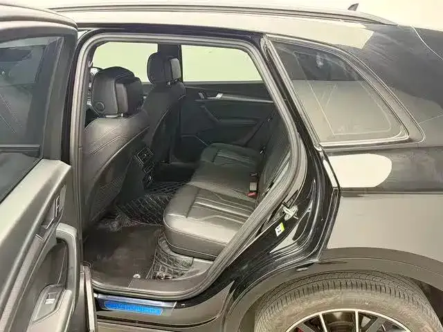 Audi Q5L — Фото автомобиля 14