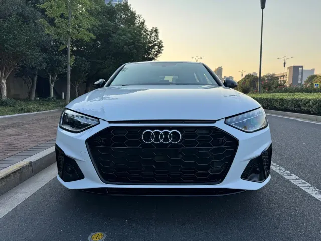 Audi A4L — Фото автомобиля 2