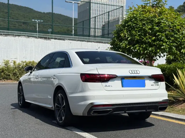 Audi A4L — Фото автомобиля 6