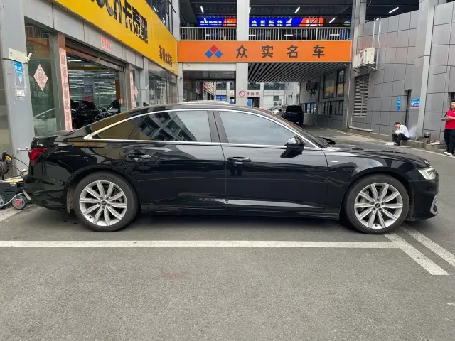 Audi A6L — Фото автомобиля 4