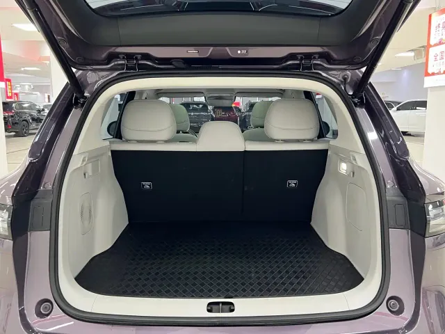 Leapmotor B10 — Фото автомобиля 17