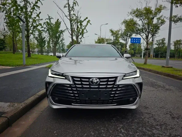 Toyota Avalon — Фото автомобиля 2