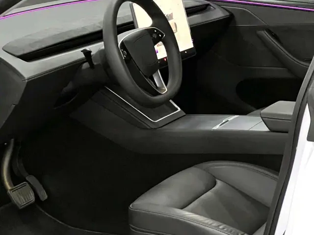 Tesla Model Y — Фото автомобиля 4