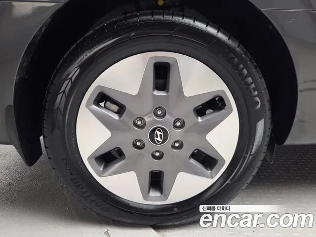 Hyundai Staria — Фото автомобиля 10