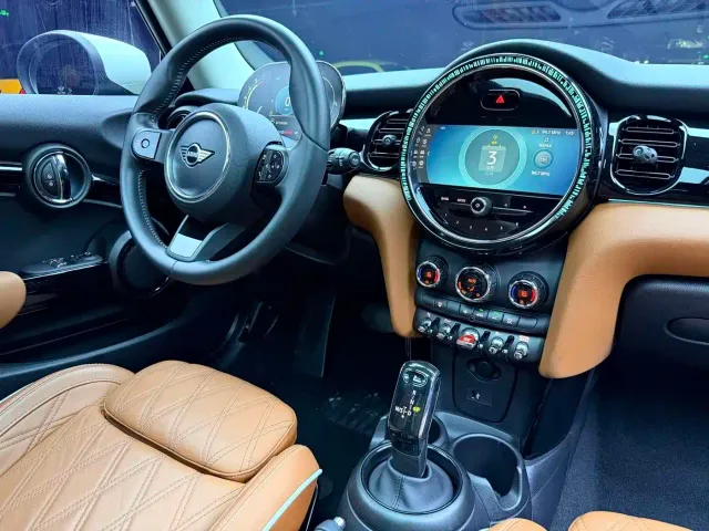 MINI Hatch — Фото автомобиля 10