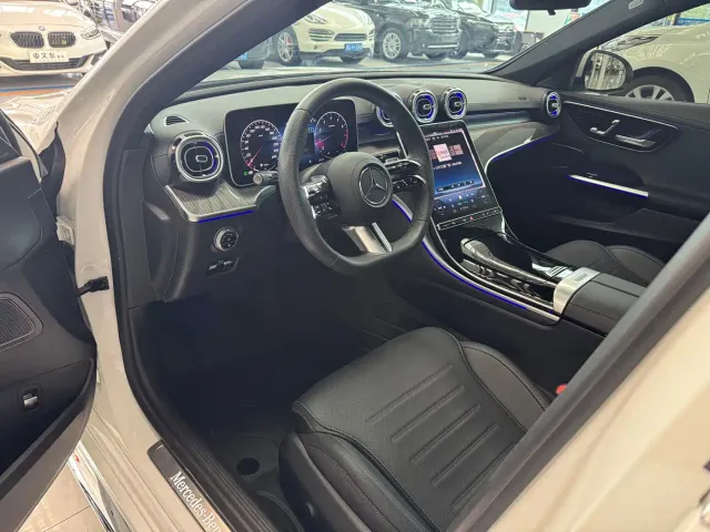 Mercedes-Benz C-Class — Фото автомобиля 6