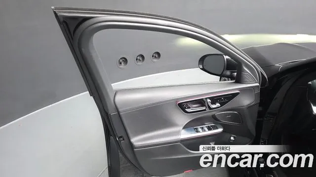 Mercedes-Benz C-Class — Фото автомобиля 16
