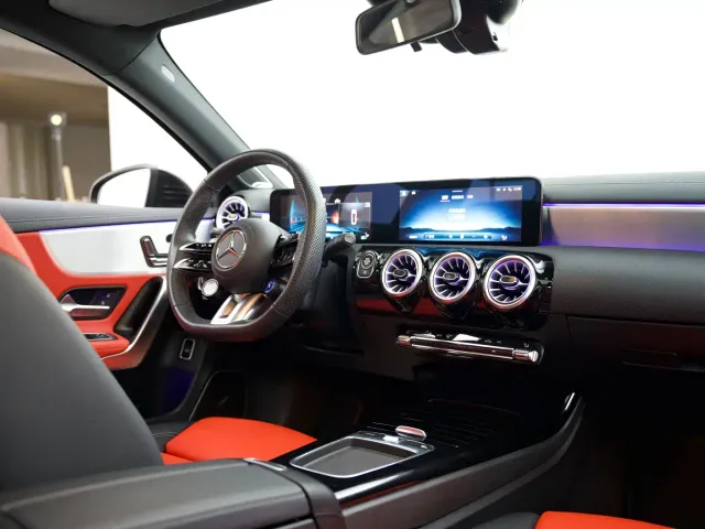Mercedes-Benz A-Class AMG — Фото автомобиля 6
