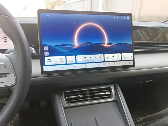 BYD Qin L — Фото автомобиля 12
