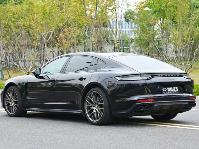 Porsche Panamera — Фото автомобиля 16
