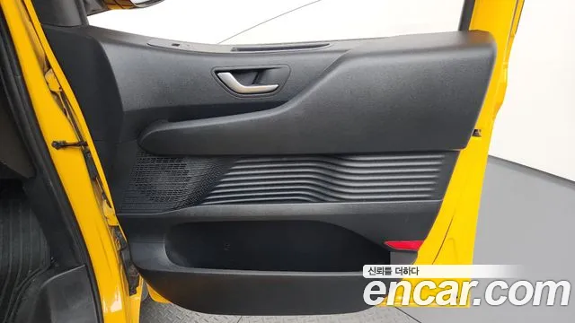 Hyundai Staria Staria 2WD Школьный автобус — Фото автомобиля 24
