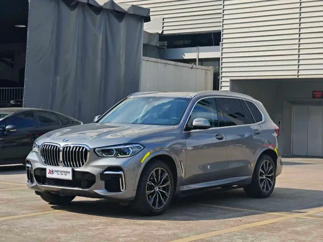 BMW X5 — Фото автомобиля 3