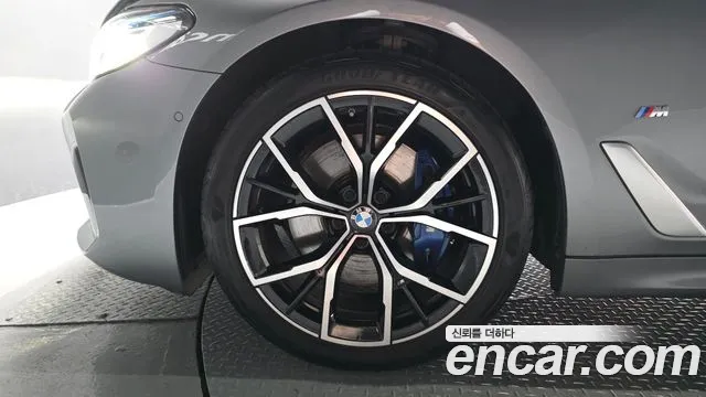 BMW 5-Series — Фото автомобиля 5