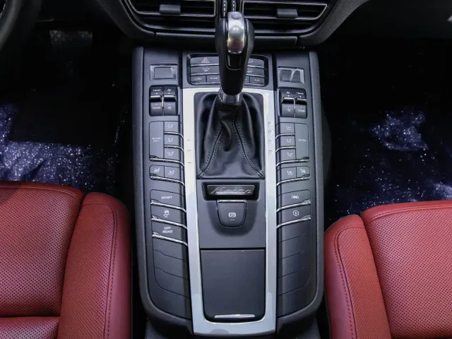 Porsche Macan — Фото автомобиля 5