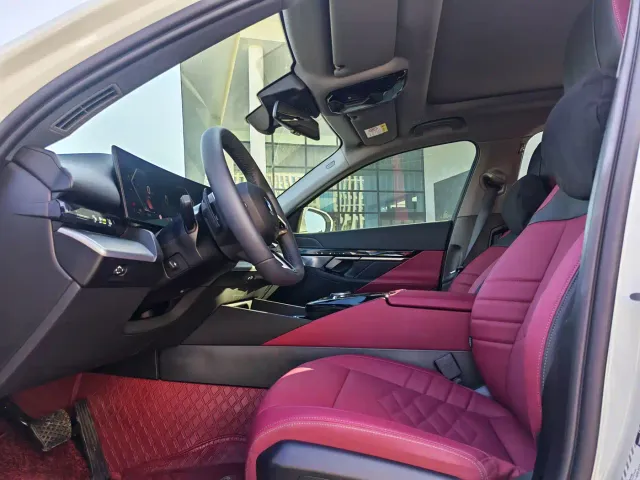 BMW 5 Series — Фото автомобиля 12