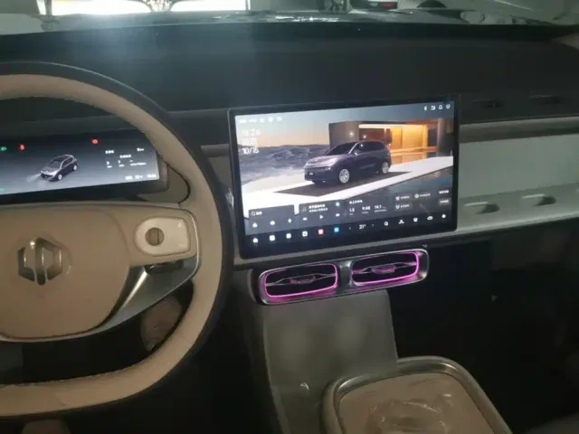 Leapmotor B10 — Фото автомобиля 9