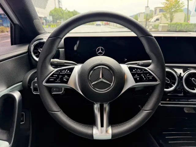 Mercedes-Benz A-Class — Фото автомобиля 19