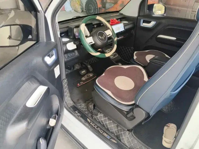 Wuling Motors Hongguang MINIEV 2022 GAMEBOY 200km Play Edition LFP — Фото автомобиля 8