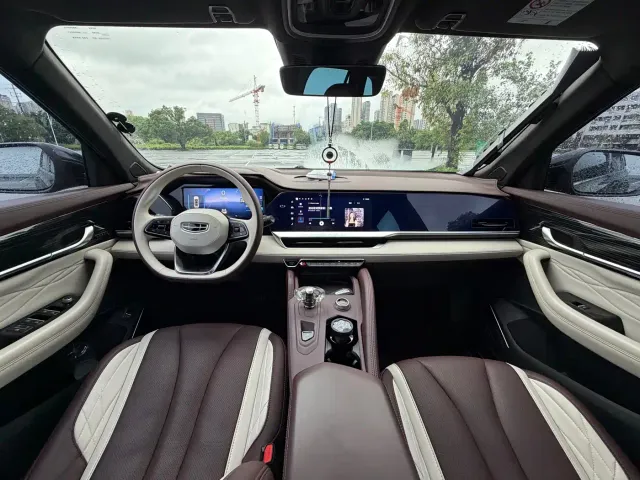 Geely Xingyue L — Фото автомобиля 12