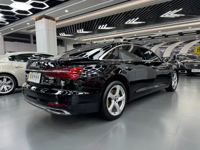 Audi A6L — Фото автомобиля 6