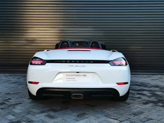 Porsche 718 — Фото автомобиля 8