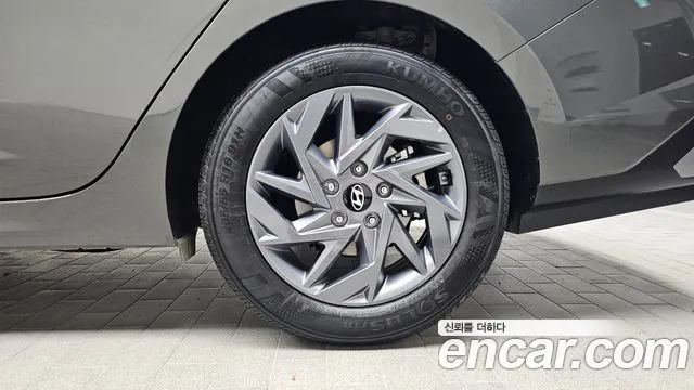 Hyundai Avante CN7 — Фото автомобиля 6