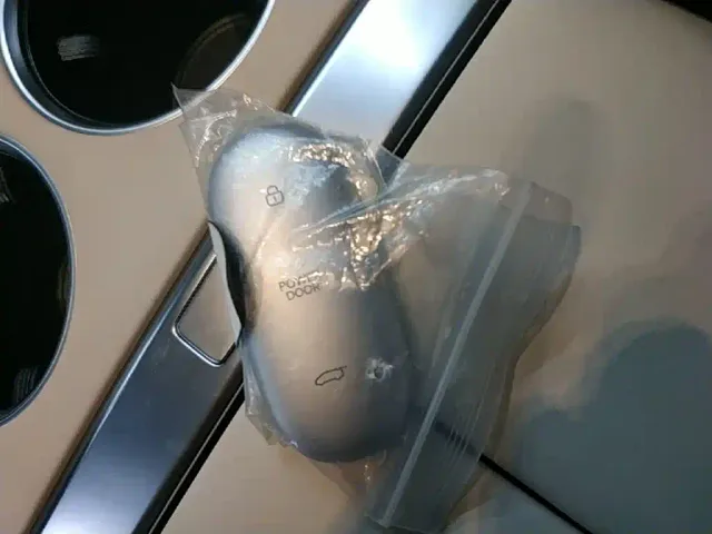 Li Auto MEGA — Фото автомобиля 8