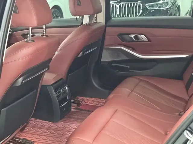 BMW 3 Series — Фото автомобиля 5
