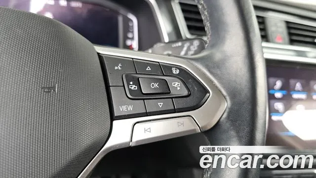 Volkswagen Tiguan Tiguan 2 поколение 2.0 TDI 4Motion Premium — Фото автомобиля 30