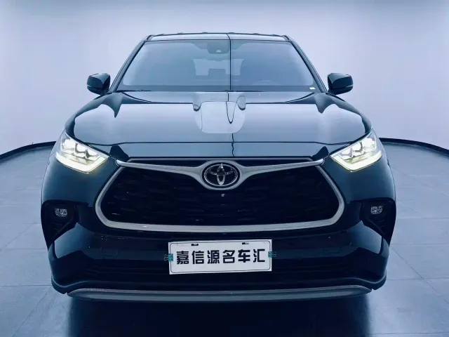 Toyota Highlander — Фото автомобиля 2