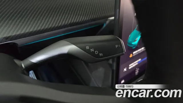 Tesla Model Y — Фото автомобиля 9