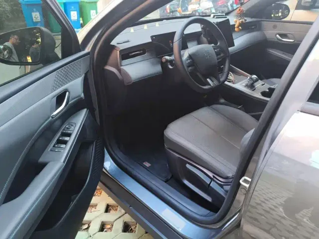BYD Qin PLUS — Фото автомобиля 16