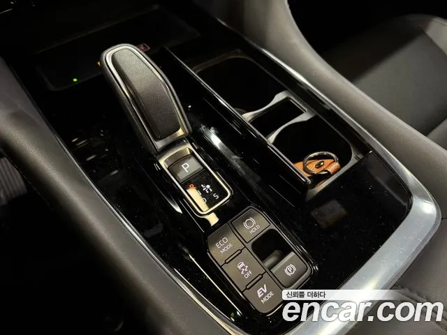 Toyota Alphard — Фото автомобиля 10