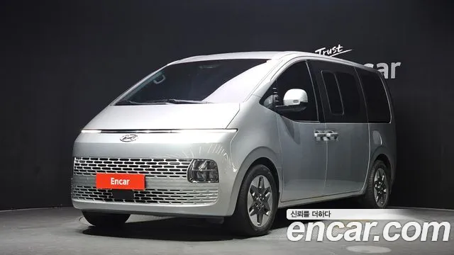 Фотография автомобиля — Hyundai Staria