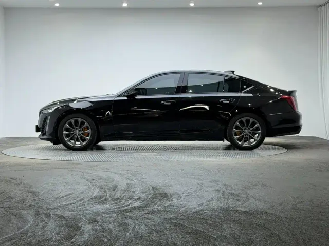 Cadillac CT5 — Фото автомобиля 5