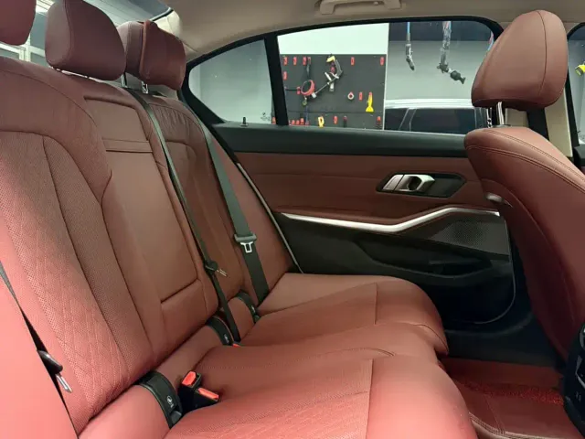 BMW 3 Series — Фото автомобиля 13