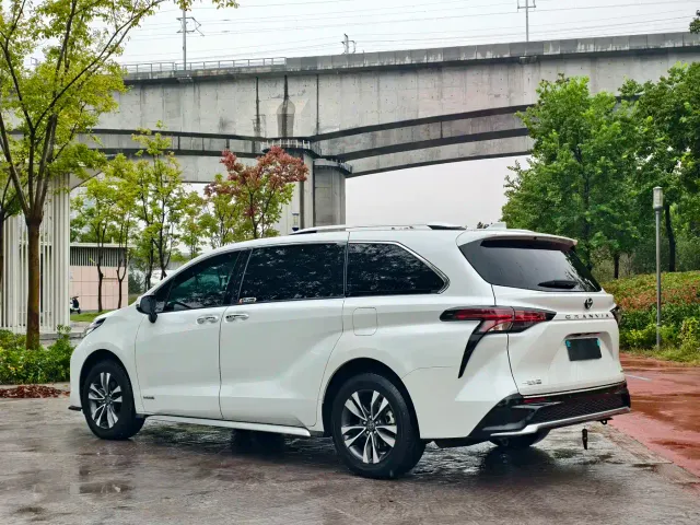 Toyota Granvia — Фото автомобиля 4