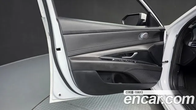 Hyundai AVANTE Новый Avante (CN7) — Фото автомобиля 21