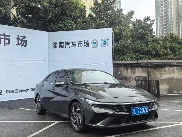Hyundai Elantra — Фото автомобиля 3