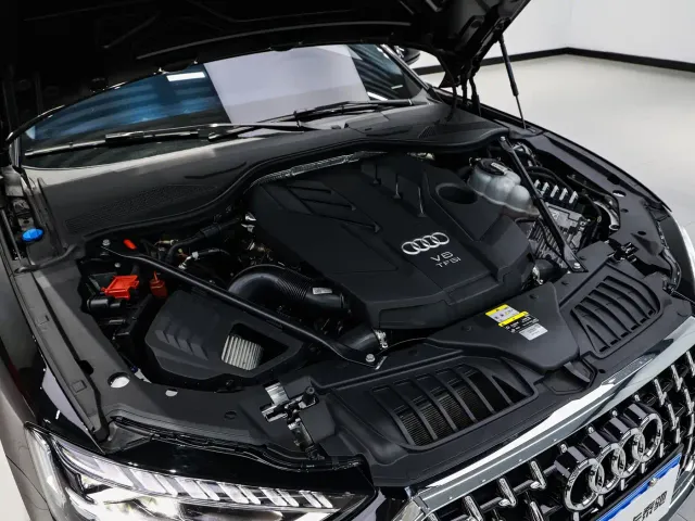 Audi A8 — Фото автомобиля 22