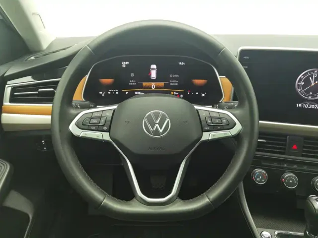 Volkswagen Bora — Фото автомобиля 11