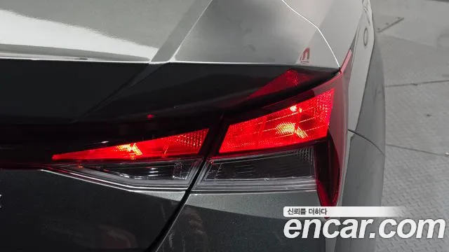 Hyundai Avante CN7 — Фото автомобиля 8