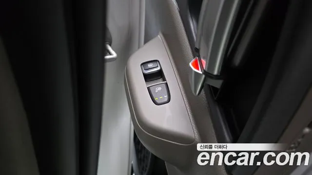 Kia Carnival Generation 4 — Фото автомобиля 25