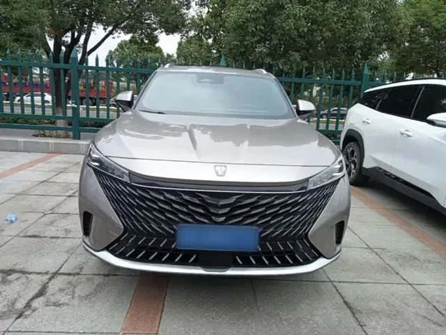 Roewe RX5 — Фото автомобиля 2