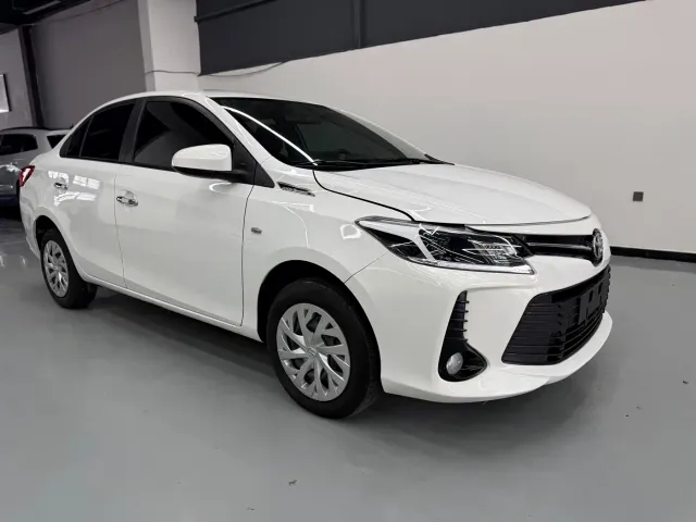 Toyota Vios — Фото автомобиля 3