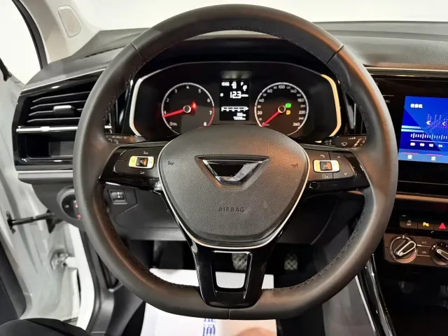 Jetta VS5 — Фото автомобиля 23
