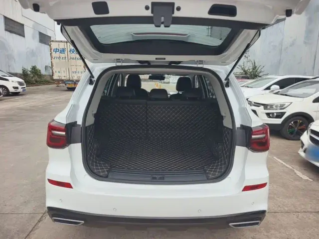 Roewe RX5 — Фото автомобиля 18